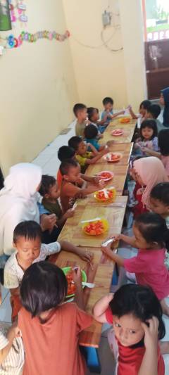 TPA IT Permata Bunda Makan siang Besama